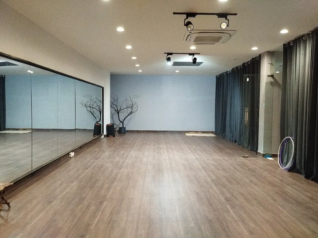 4 More Steps — Dance in Kirti Nagar