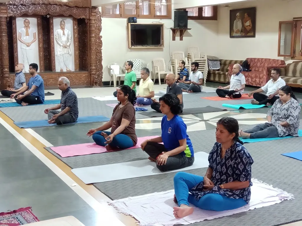 Yoga center Akshardham Powai Swaminarayan Mandir — Yoga in Powai