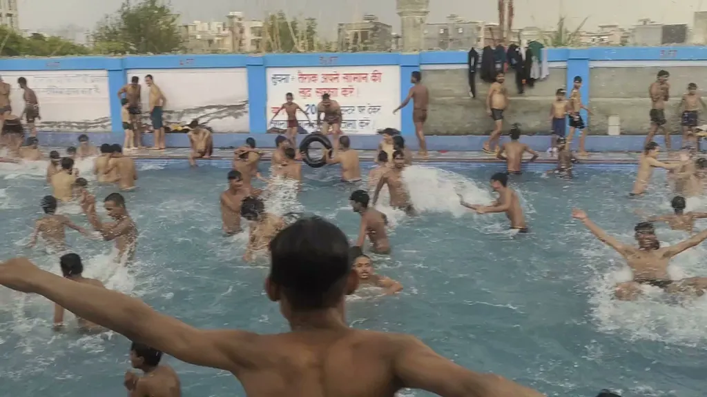 Delhi Swimming Pool — Swimming in DLF Ankur Vihar