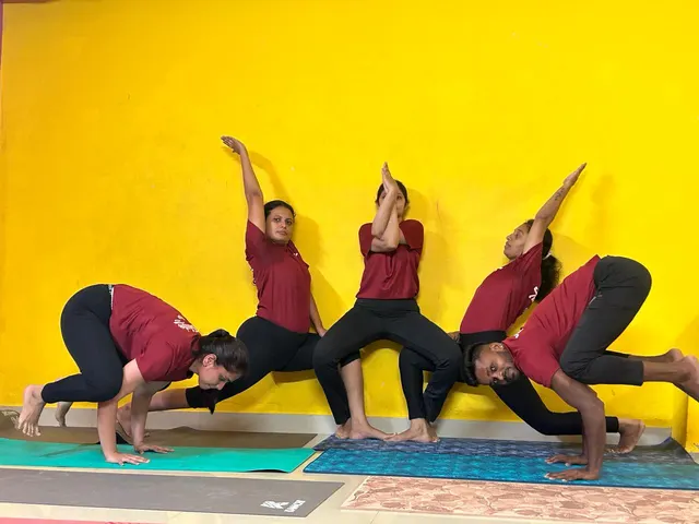 Madhu Yoga Trihedron — Yoga in Uttarahalli Hobli