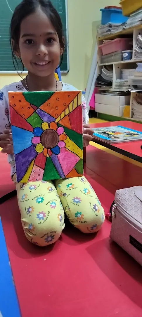 MONDEE'S art craft and drawing class photo 1