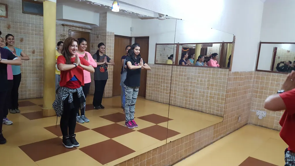 Antanyas Academy — Dance in Sector 27