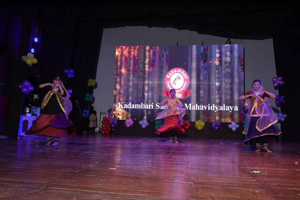 Kadambari Sangeet mahavidyalaya — Music in Shahdara