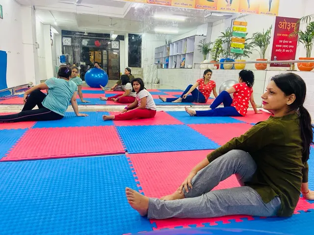 Online Prenatal/Pregnancy Yoga Classes. Pregnancy Yoga With Yogita — Yoga in Sahibabad
