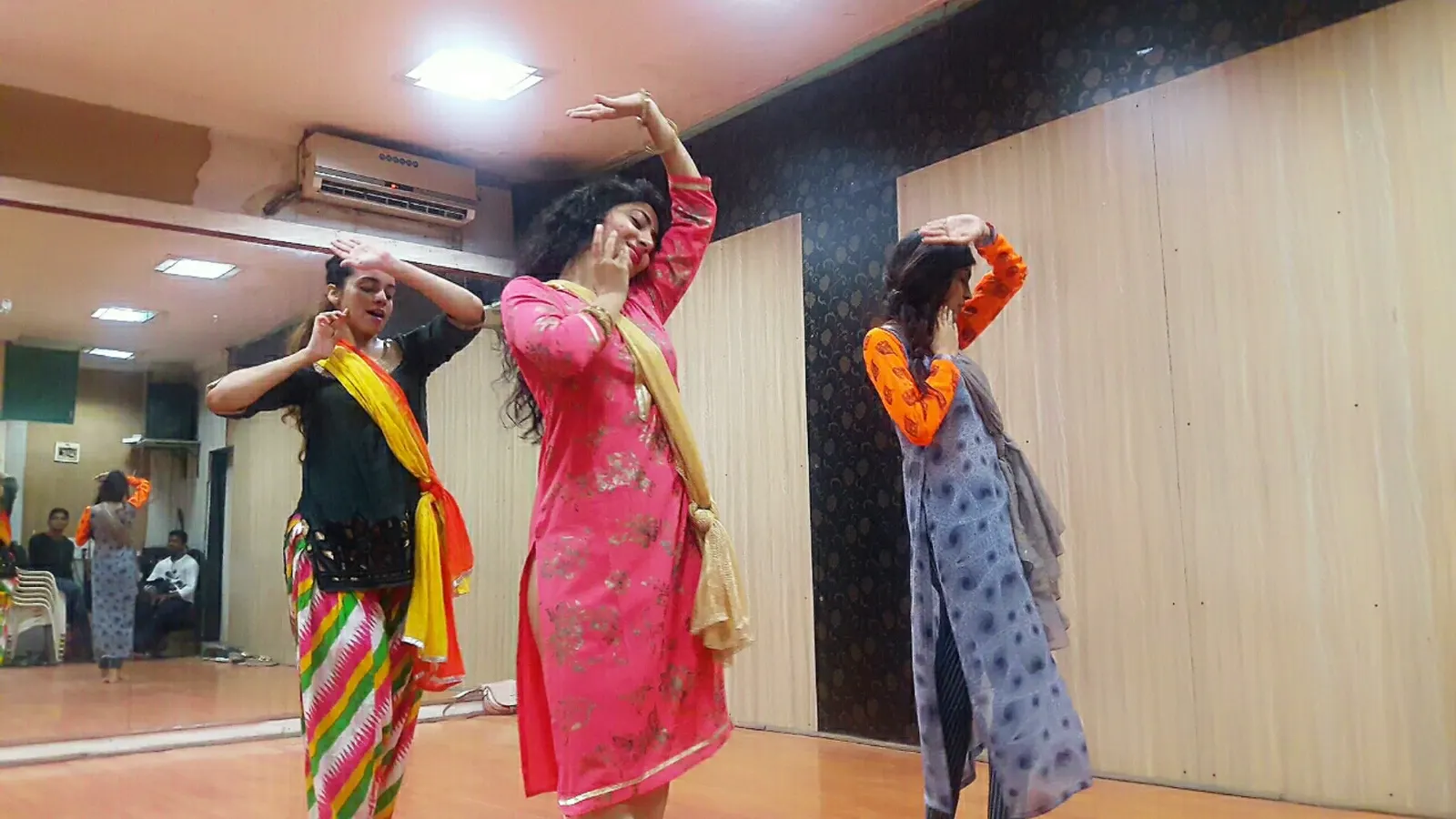 Pran Dance House photo 1