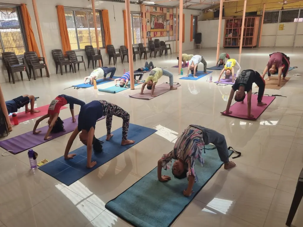 Anandvan Ashram Yog Kendra — Yoga in Kandivali West