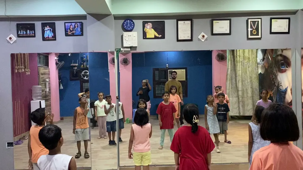 HN Dance Studio Nangloi — Dance in Nangloi