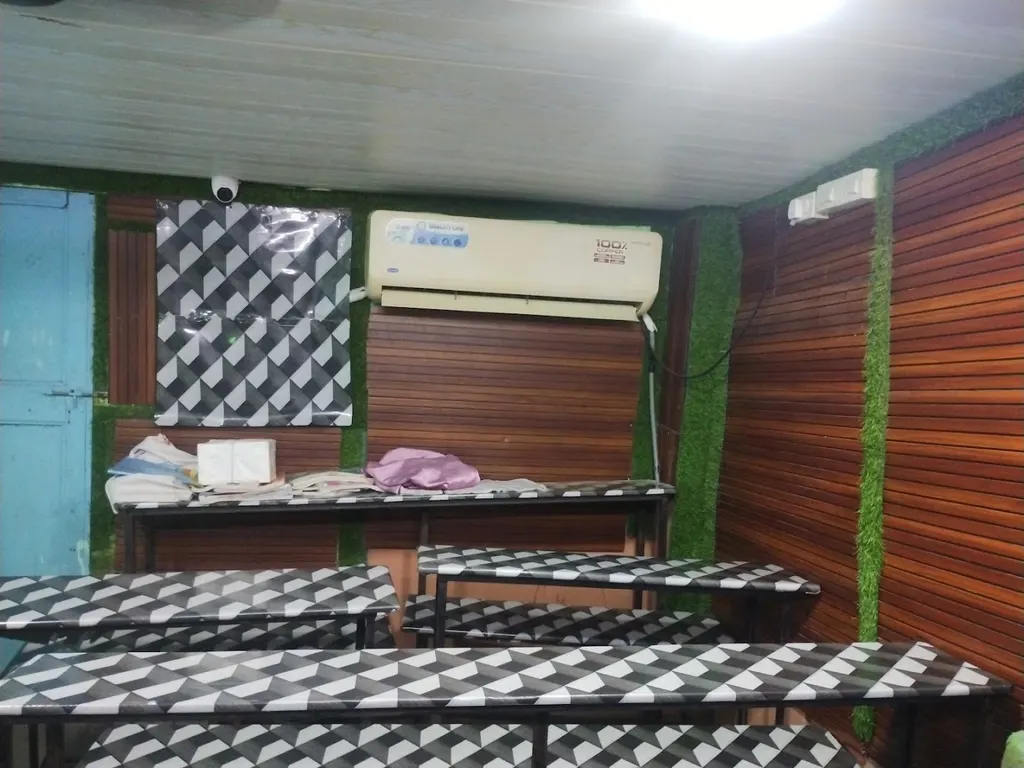 Trust Tutor — Coding & Robotics in Dharavi