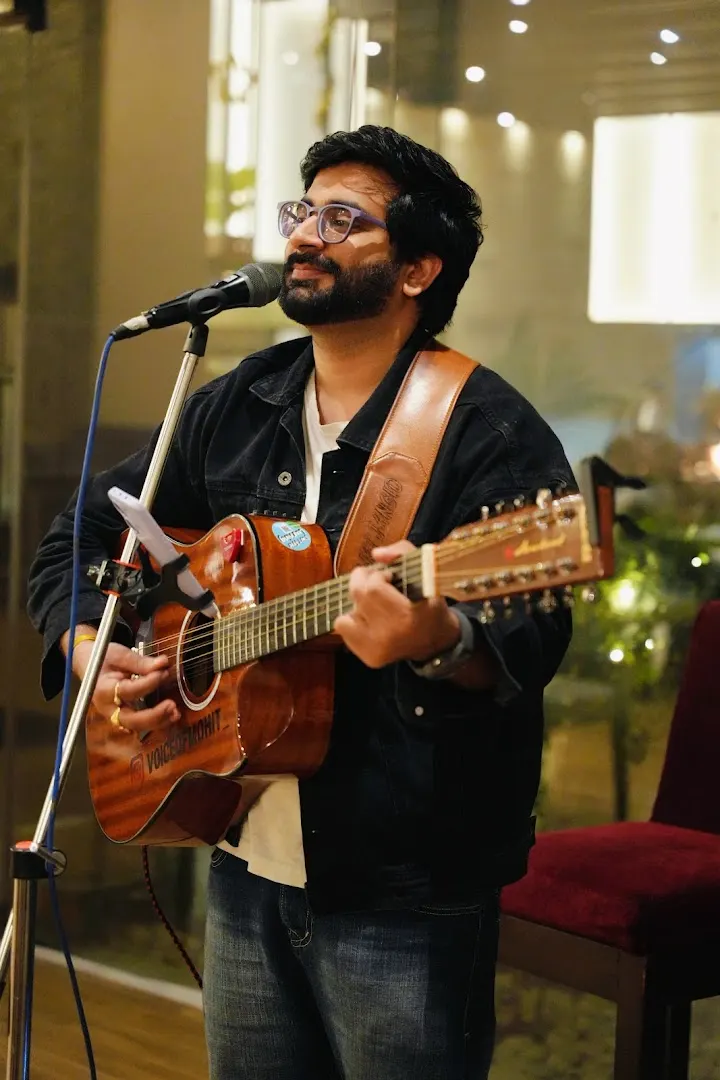 Guitar Lessons By Mohit Jangid — Music in Sahibabad