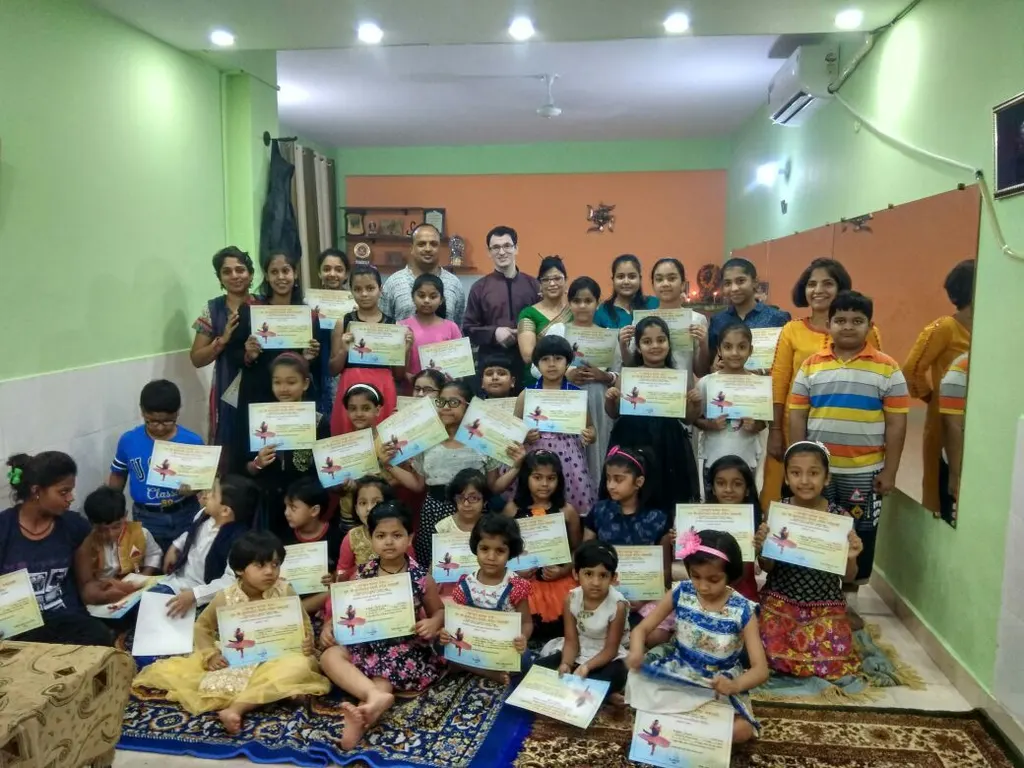 GURUKUL KATHAK KENDRA , The Institution of Dance and Music — Dance in Indirapuram