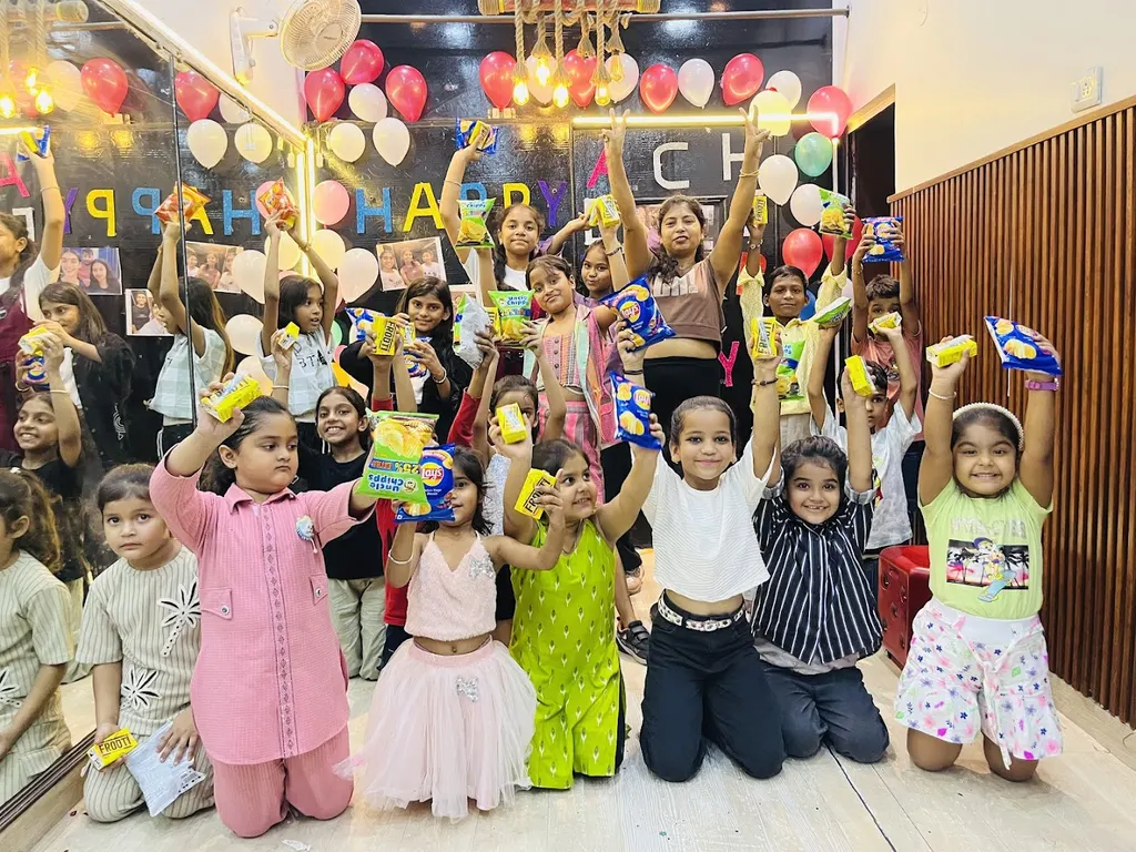 Star dancing & fitness studio — Dance in Paschim Vihar
