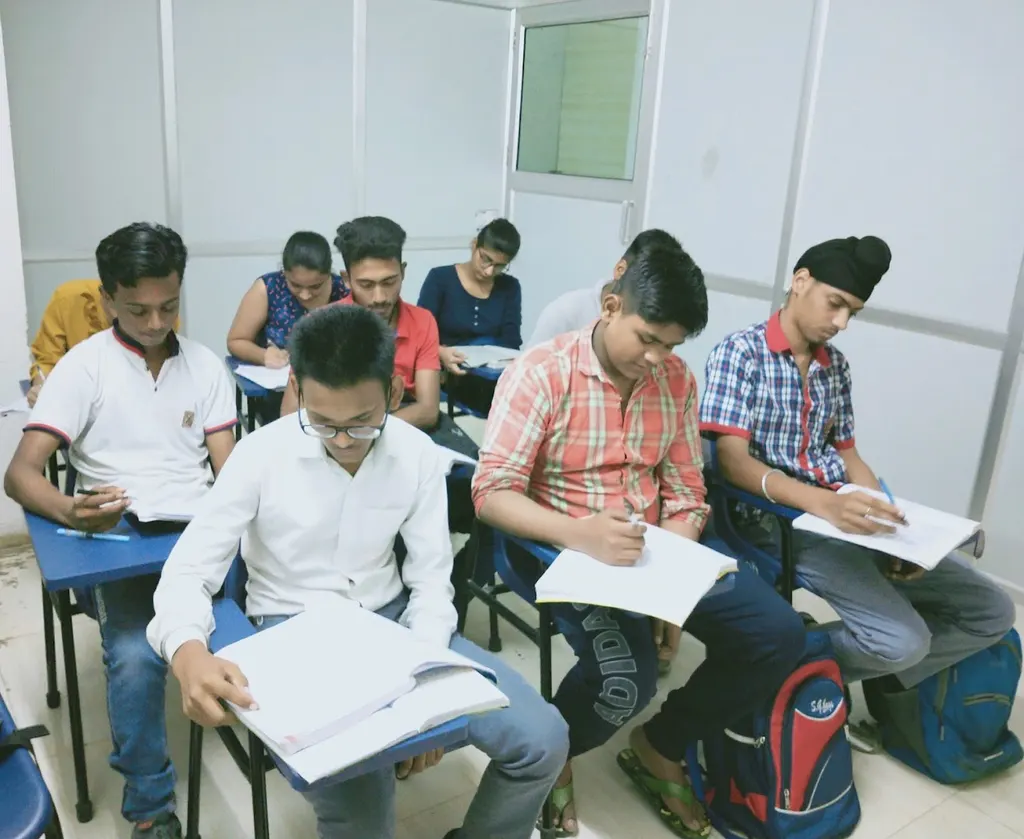 Let's Learn — Coding & Robotics in Paschim Vihar