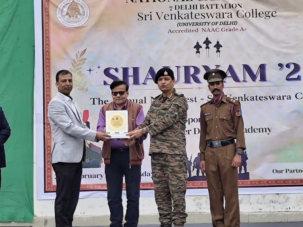 M M Garg Classes — Language in Chhatarpur