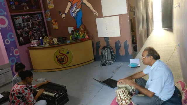 Saraswati Sangeet Vidhyalya — Music in Palam