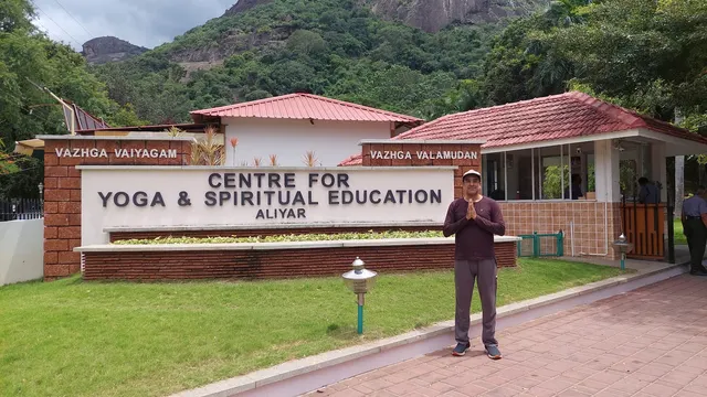 Pranava The Yoga Vibes Academy — Yoga in Sion
