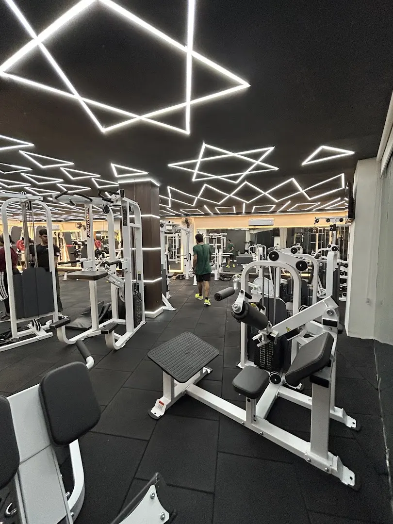 Body Line Fitness Club — Standard Gym in Gautam Nagar