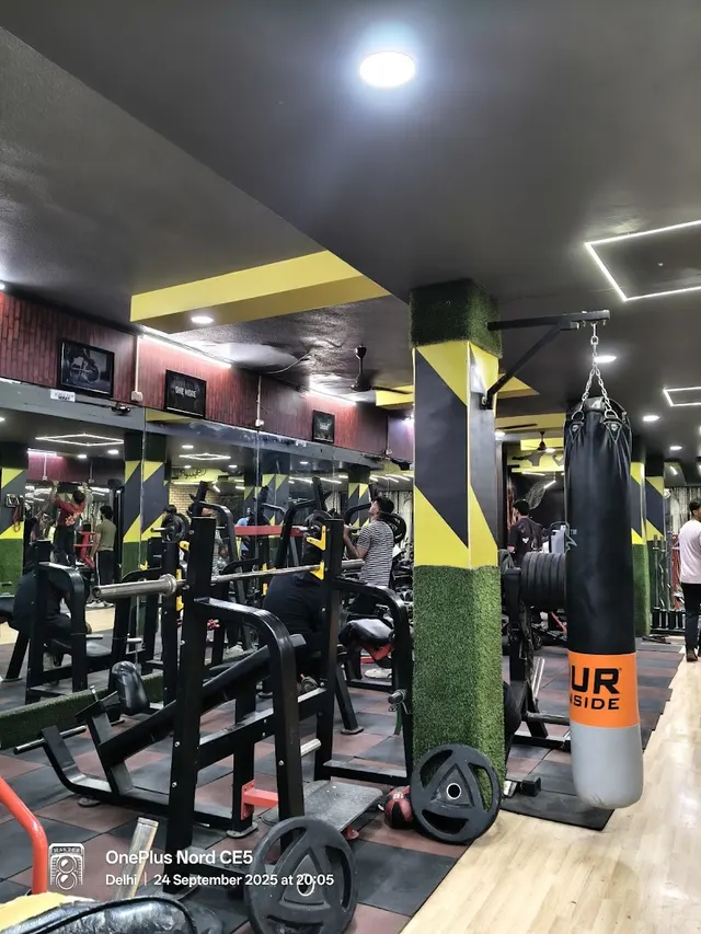 Fitness fanatic gym
