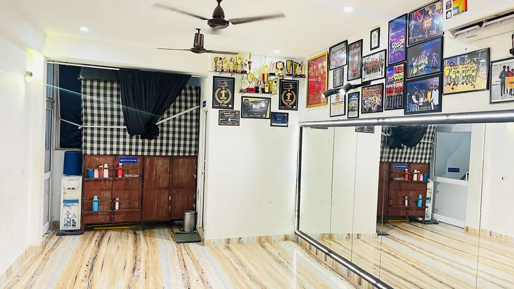 D Dance Academy — Dance in Sector 30