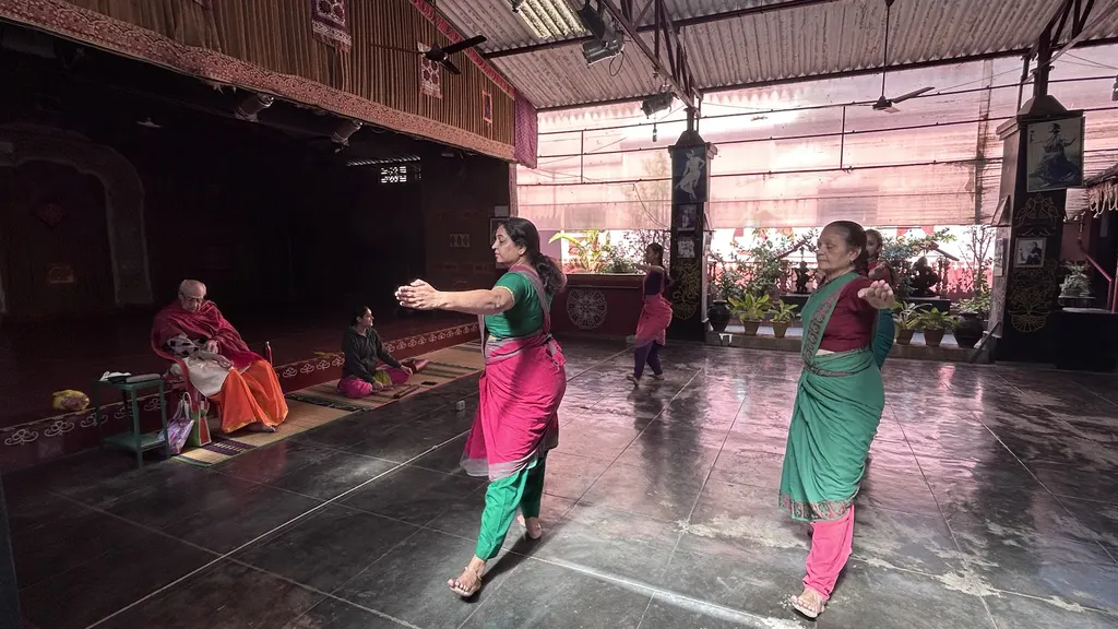 Kalakshithi School of Fine Arts — Dance in Basavanagudi