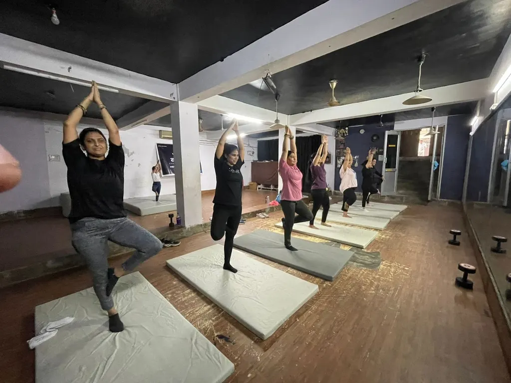 Urban vibe dance & gymnastic academy — Gymnastics in Janakpuri
