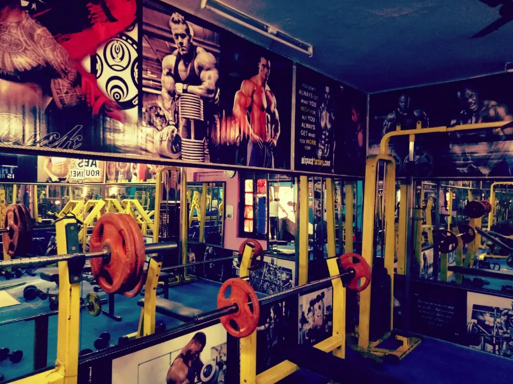 The Power Club gym — Swimming in Shalimar Bagh