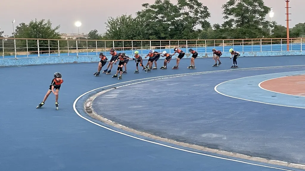 Young Leaders Skating Club — Skating in Balola