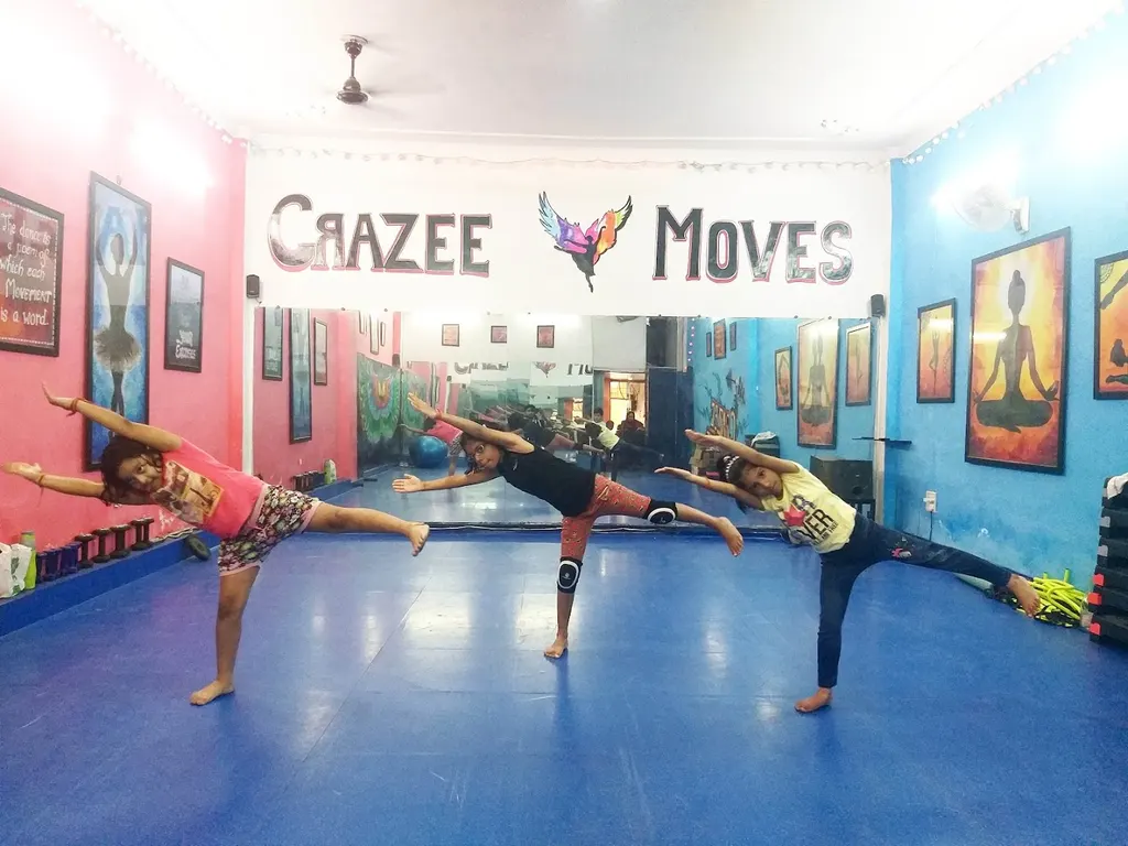 Crazee Moves — Dance in Uttam Nagar