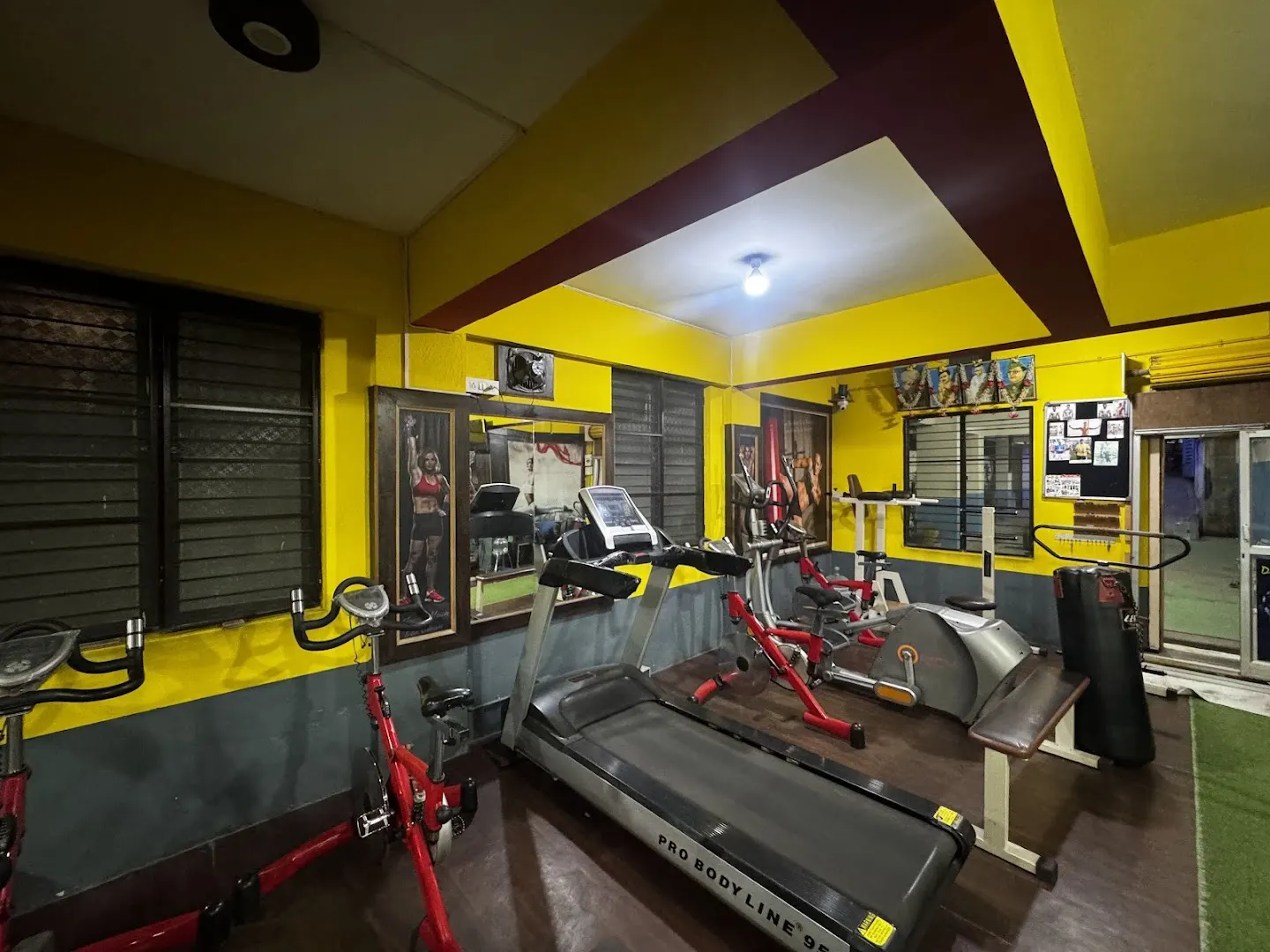 Silver gym and crunch fitness — Fitness Center in Yeswanthpur, Bengaluru