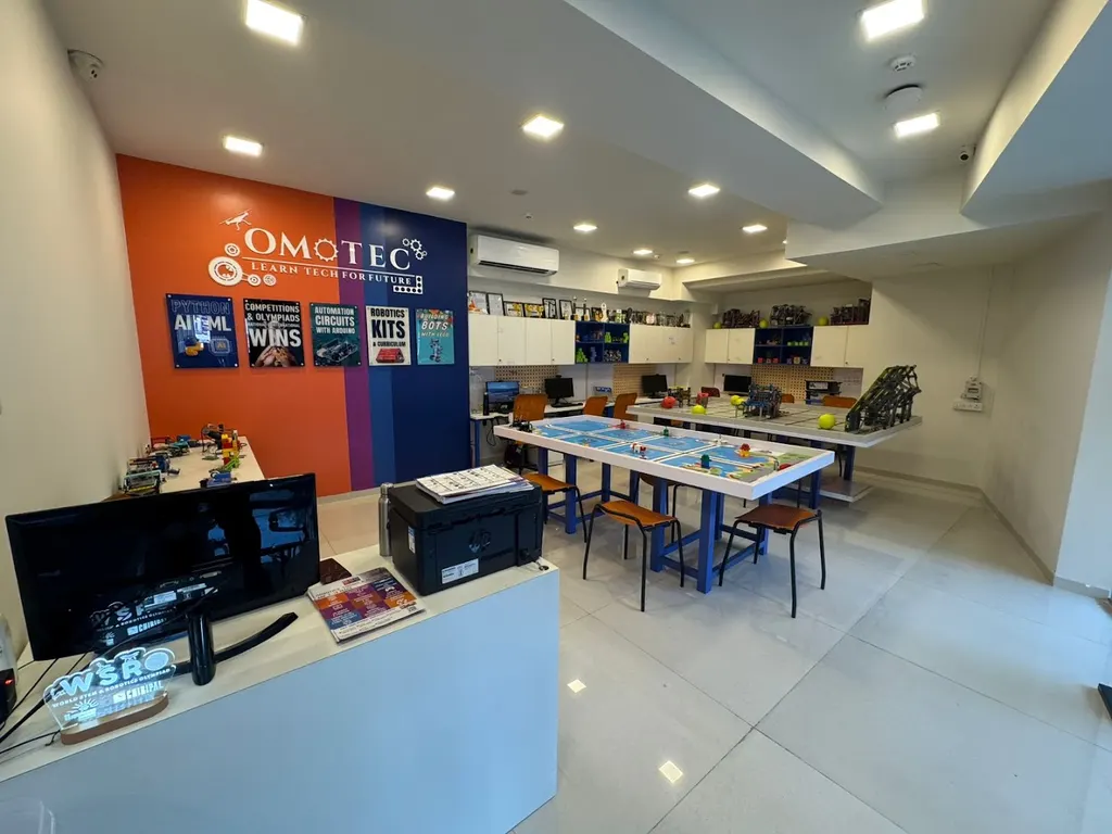 OMOTEC - Juhu_Vile Parle (W) — Coding & Robotics in Vile Parle West