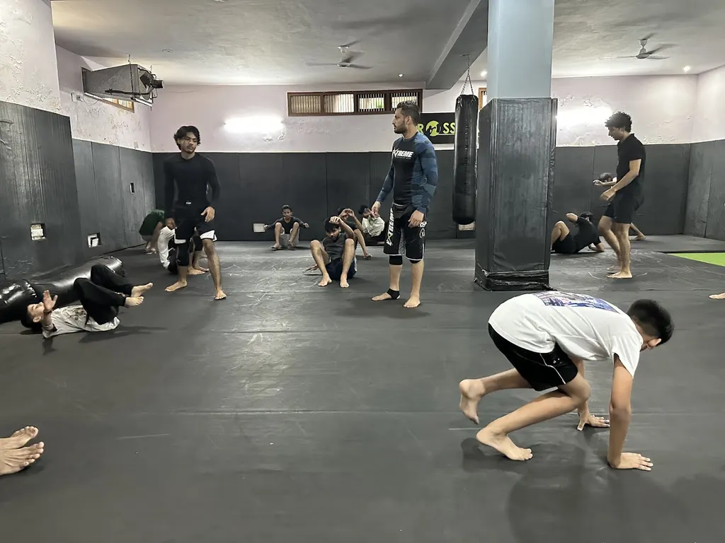 Crosstrain Fight Club — Martial Arts in Sector 28