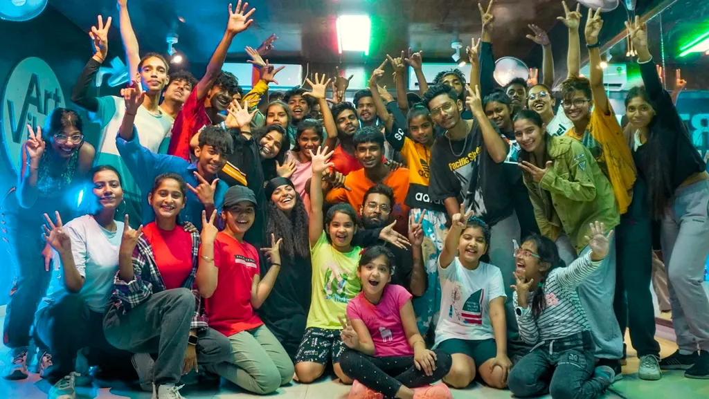 Art Vibe — Dance in Dwarka