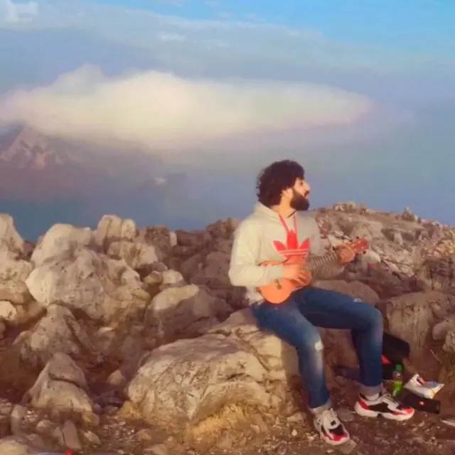 STRUMMING STRINGS by Shubham Malhotra — Music in Paschim Vihar