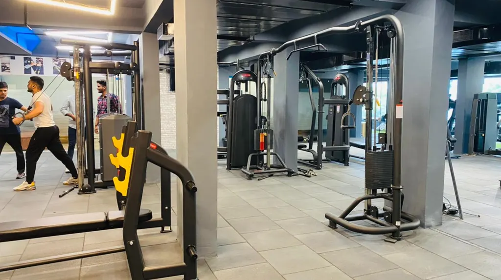 Energie Fitness Mumbai Largest Importer & Distributors of gym equipment — Standard Gym in Sanpada