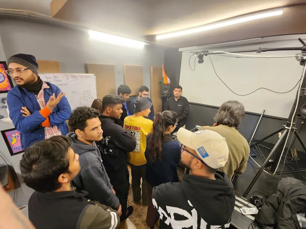 ADAPT MUSIC ACADEMY — Music in Hauz Khas
