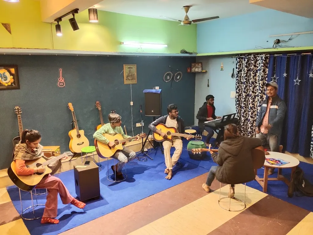 Stringdom Music School — Music in Sector 14