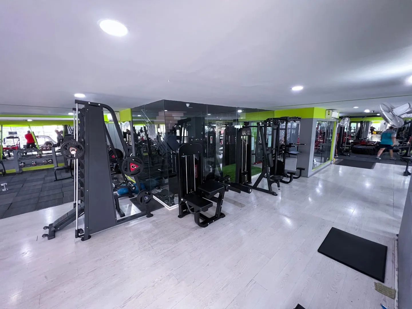 Raw Fitness _Best Gym In Richmond Town| Unisex gym — Fitness Center in Richmond Town, Bengaluru