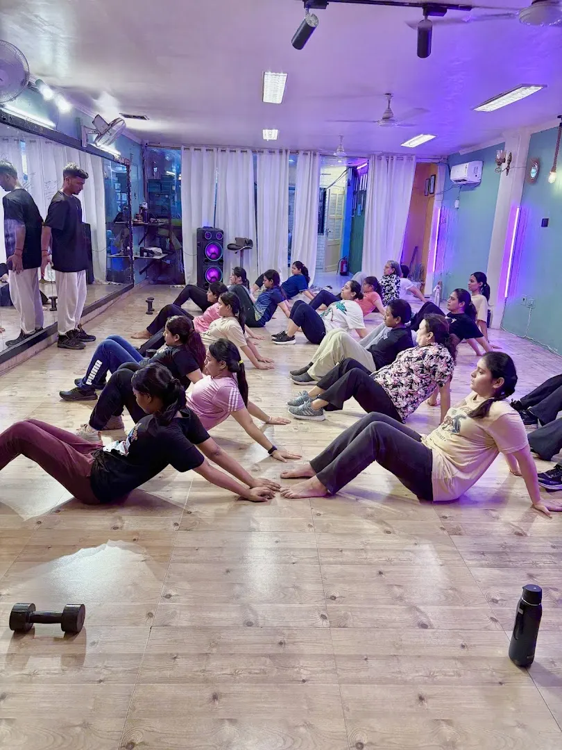Evolution dance and fitness zone — Dance in MacDonald