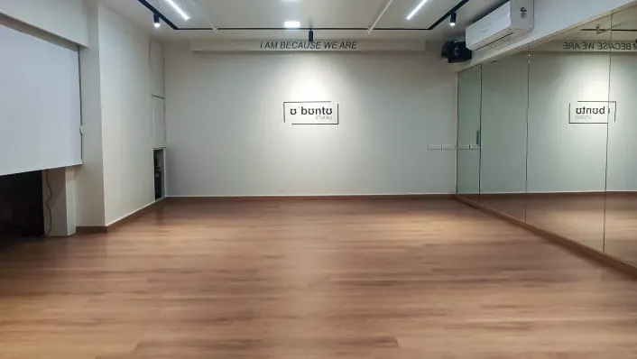 Ubuntu Studio — Dance in Khar West