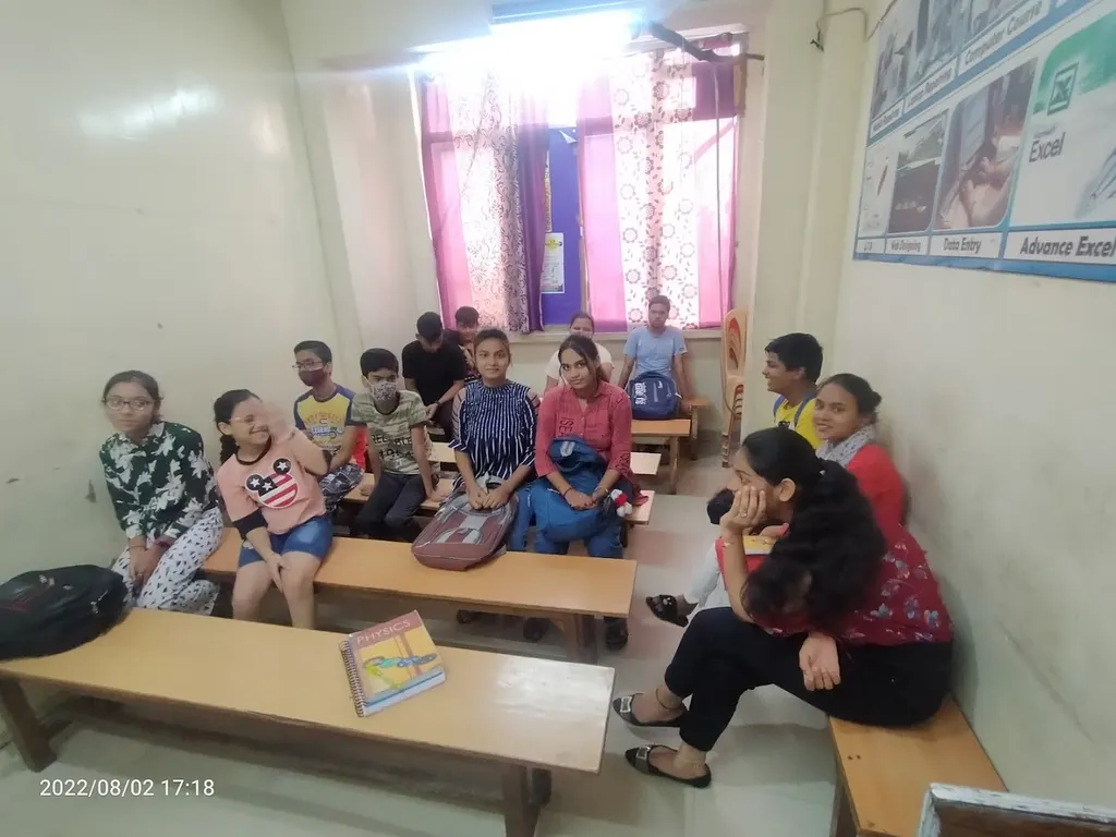 DS EDUCATION WORLD — Language in Shastri Nagar