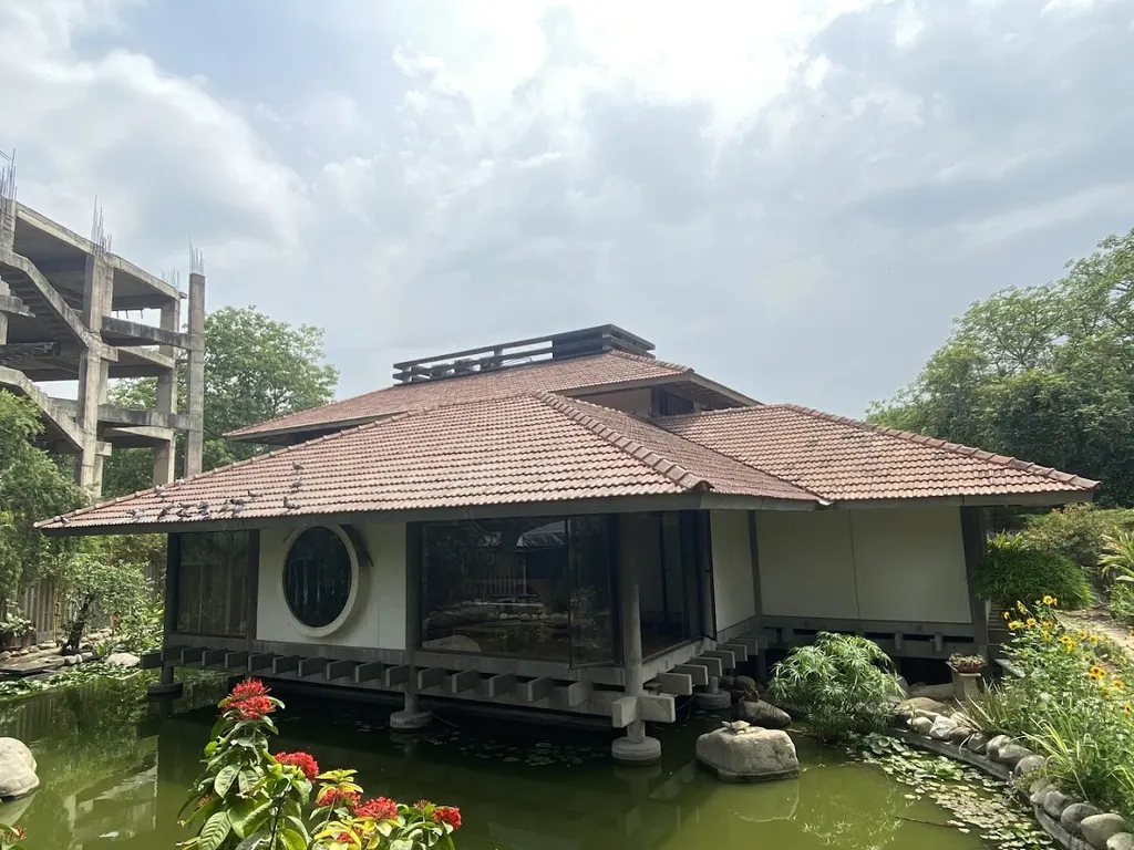 Iyengar Yoga Yogakshema — Yoga in Mandi House