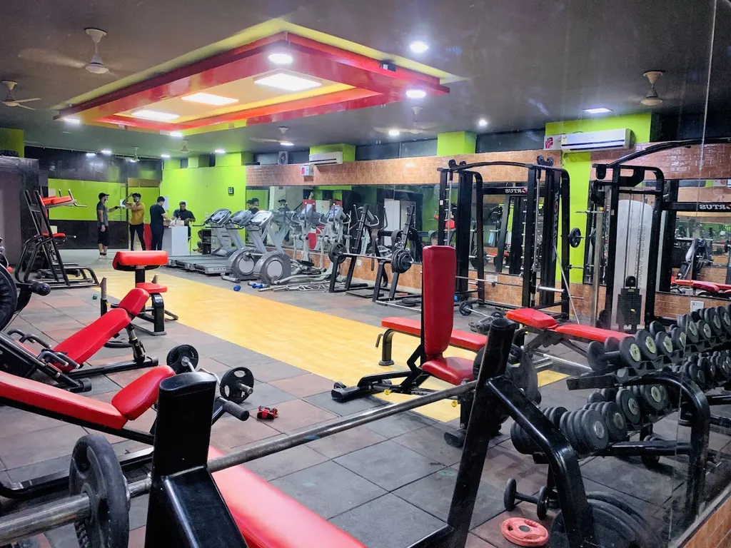 Build N Burn Gym — Fitness Center in Sector 14