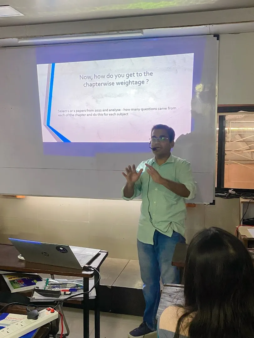 YASHIKA Science Academy — Coding & Robotics in Nerul