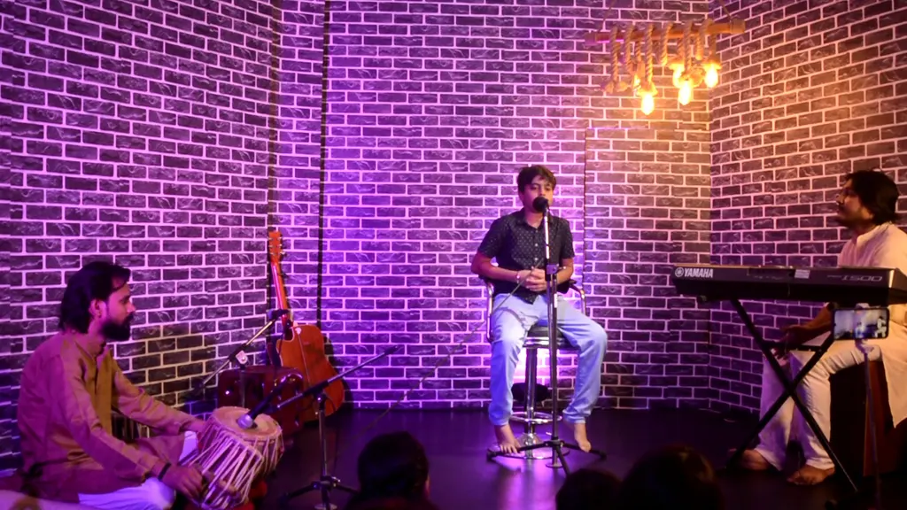 Sangeet Stuti — Music in Ghitorni