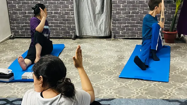 Yujir yoga — Yoga in Munirka