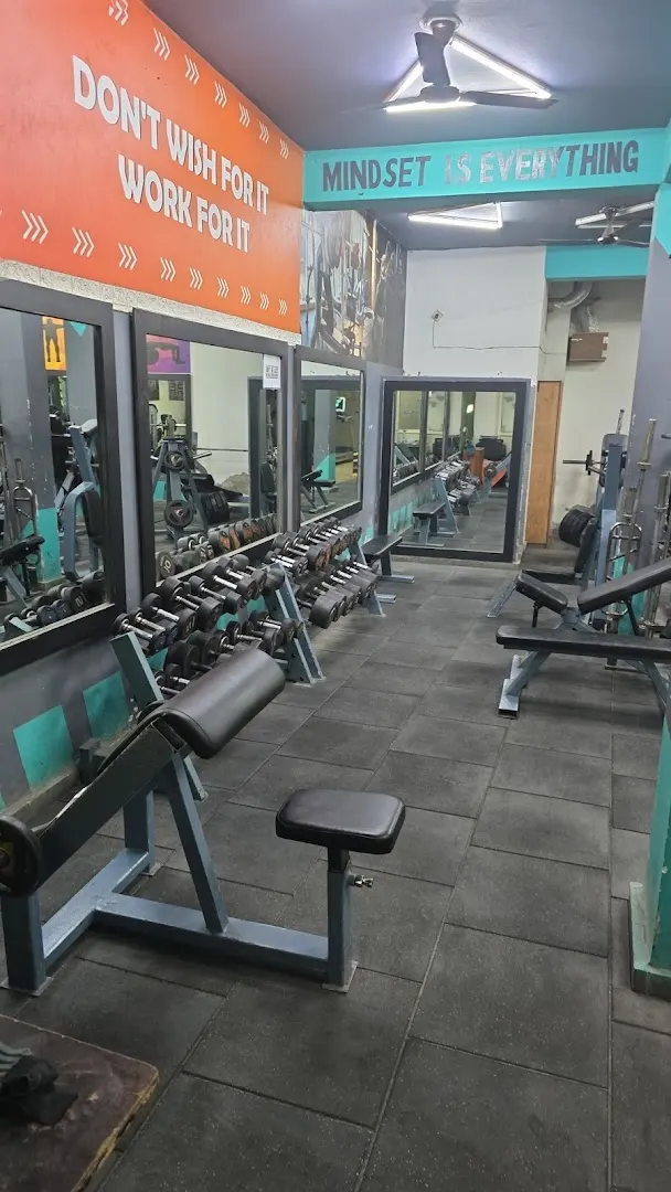 muscle world gym — Yoga in Sector 135