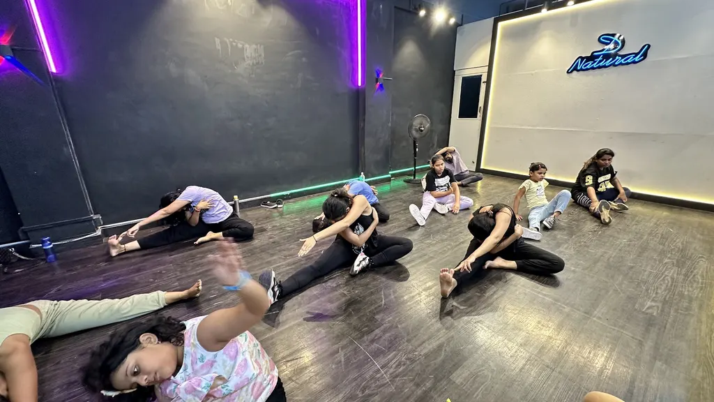 D NATURAL STUDIO | best dance classes in mumbai | zumba classes | Yoga classes | Zumba | Yoga | best dance classes in andheri — Dance in Andheri West