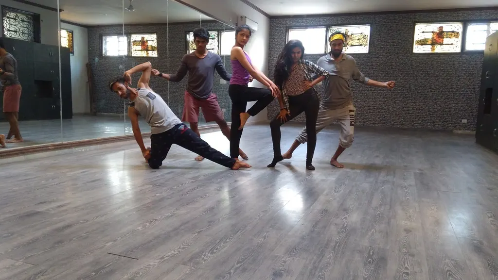 Urshilla dance Company — Dance in Sector 36