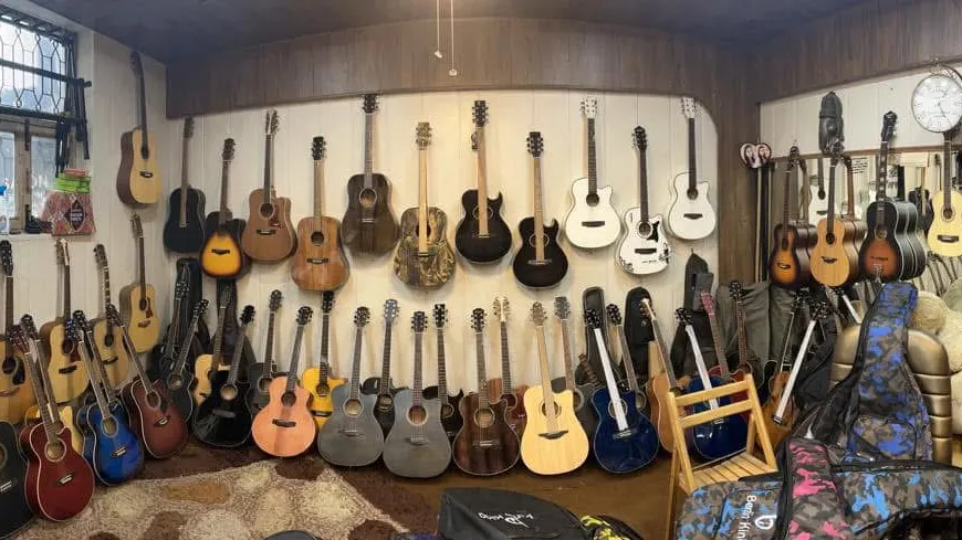Preet Guitar Lessons — Music in Paschim Vihar