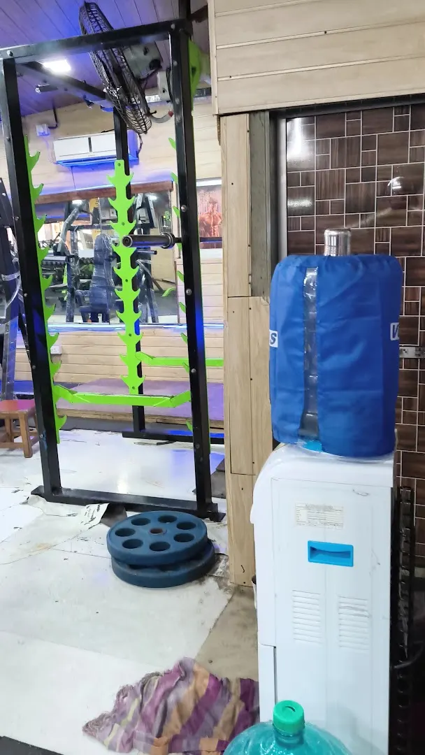 Force fitness Garage gym