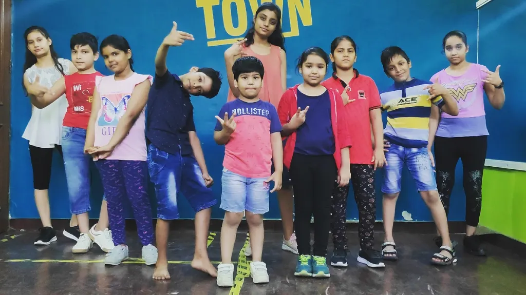 Dance Town — Dance in Sector 55
